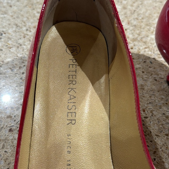 Pink Patent Kitten-Heel Shoes - Picture 2 of 15